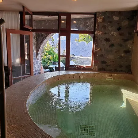 Aparthotel Roubeti Village 3*